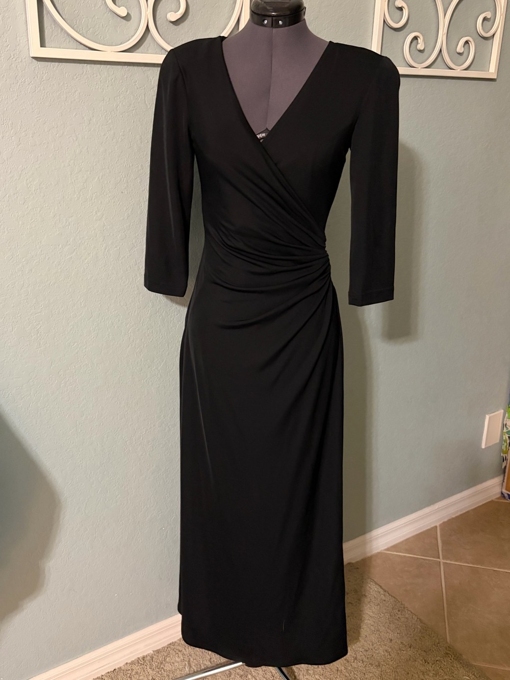 Like new Vintage Tadashi Black Ruched v neck Dress